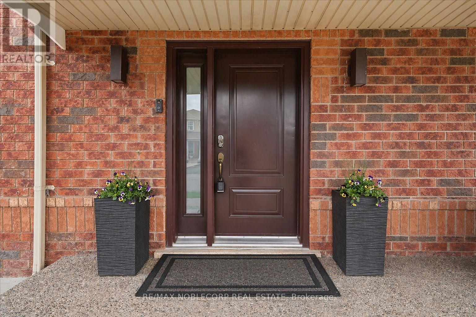 855 Luxton Drive, Milton, Ontario  L9T 6Y3 - Photo 7 - W13029910