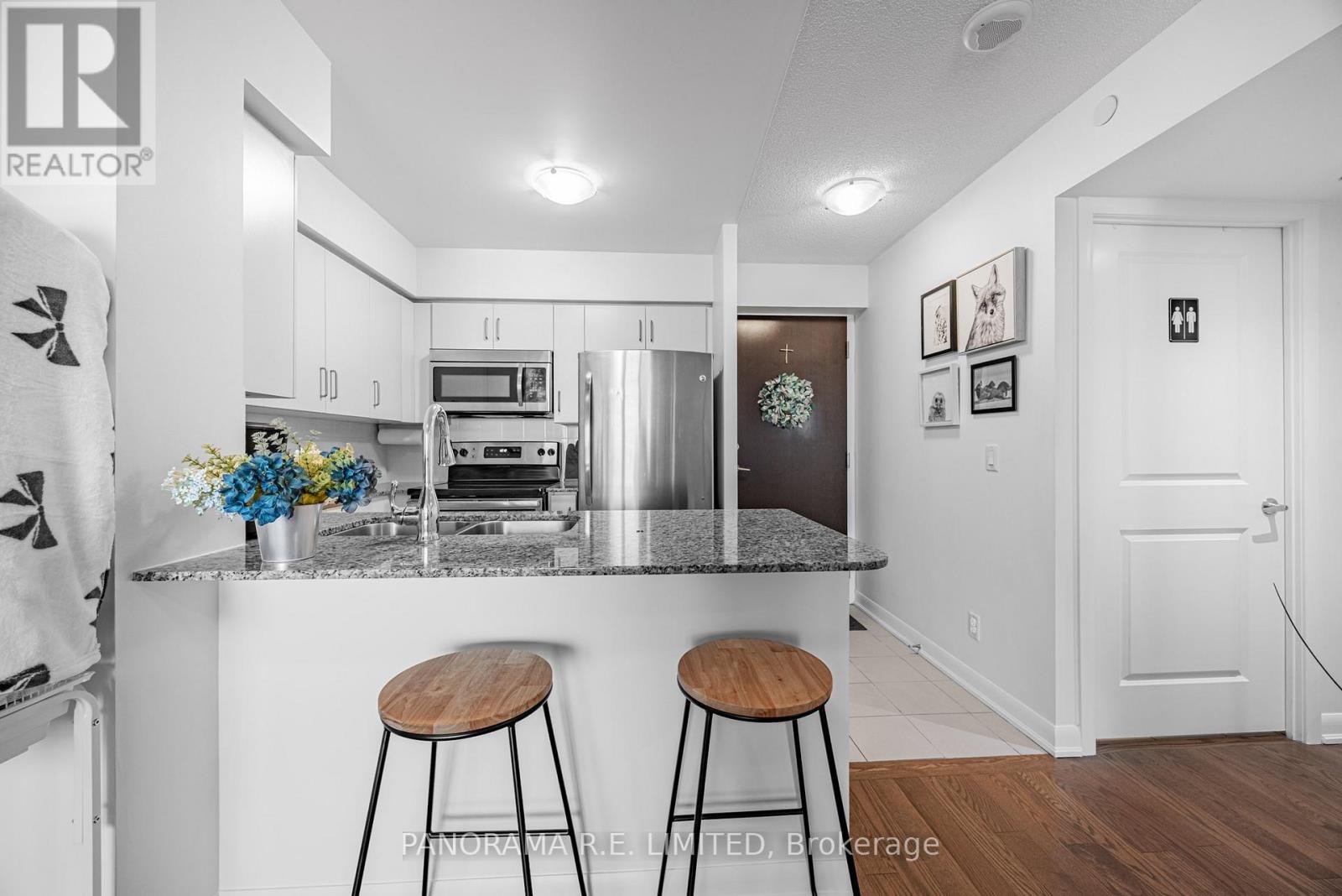 1208 - 215 Sherway Gardens Road, Toronto, Ontario  M9C 0A4 - Photo 9 - W13029928