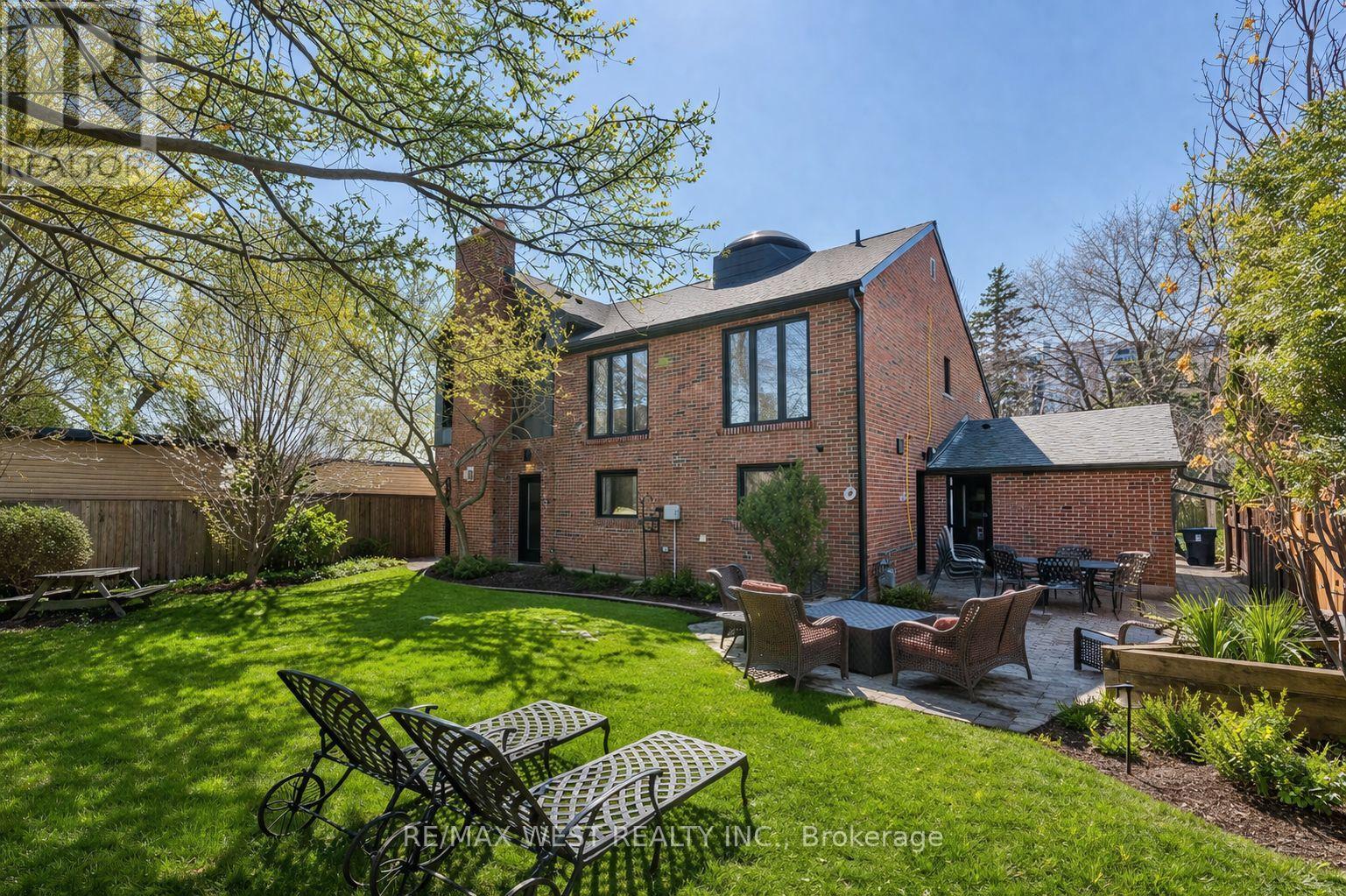 29 Blaketon Road, Toronto, Ontario  M9B 4W4 - Photo 3 - W13029940