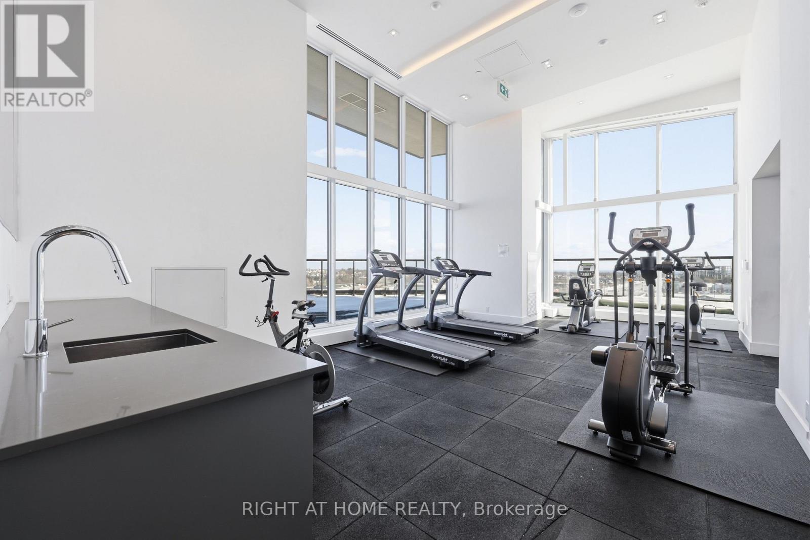 2407 - 297 Oak Walk Drive, Oakville, Ontario  L6H 3R6 - Photo 24 - W13029996