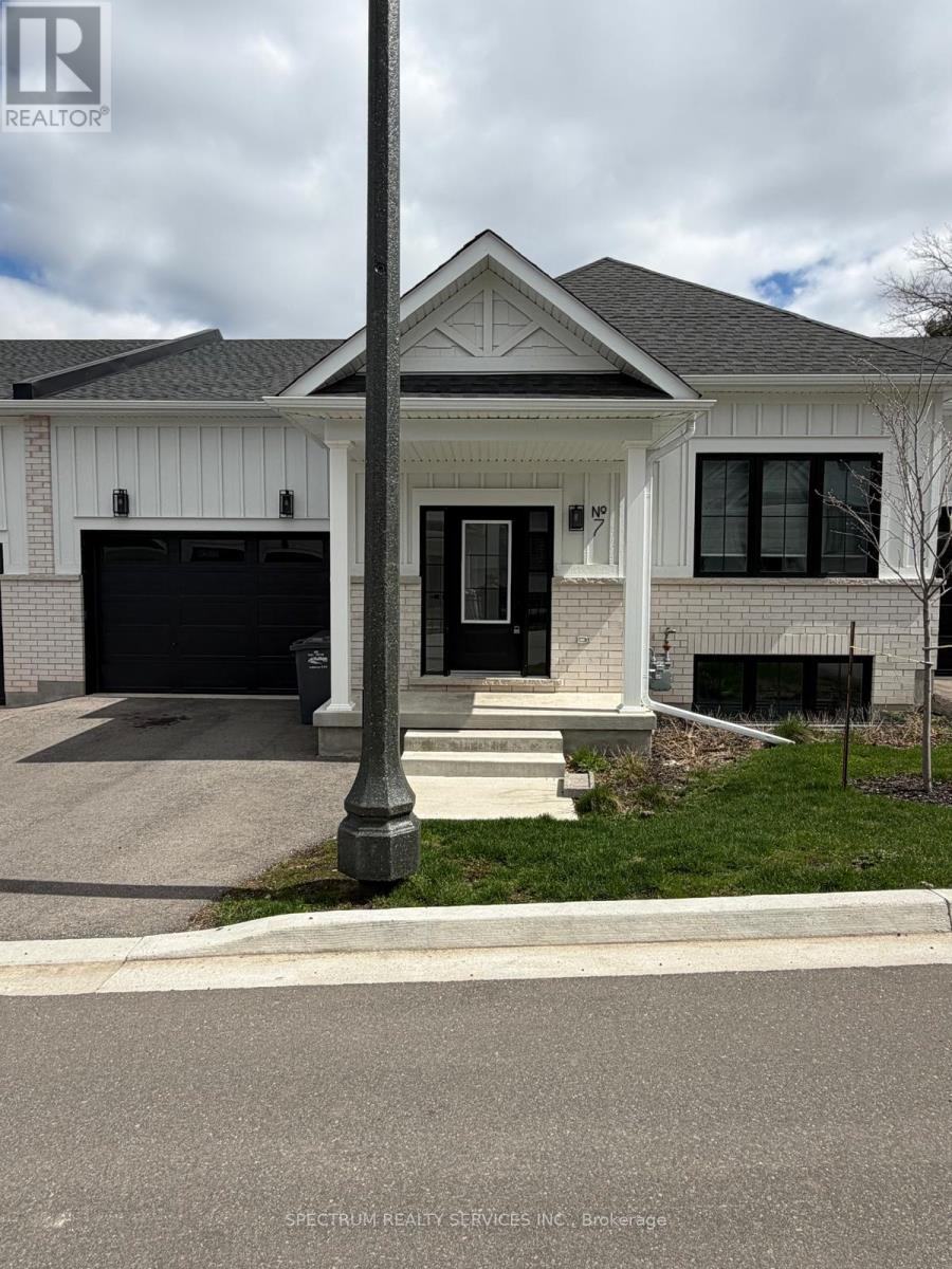 7 SANTA BARBARA LANE, Halton Hills, Ontario