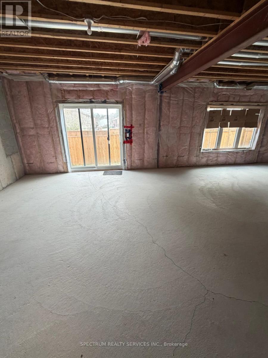 7 Santa Barbara Lane, Halton Hills, Ontario  L7G 0P7 - Photo 8 - W13030010