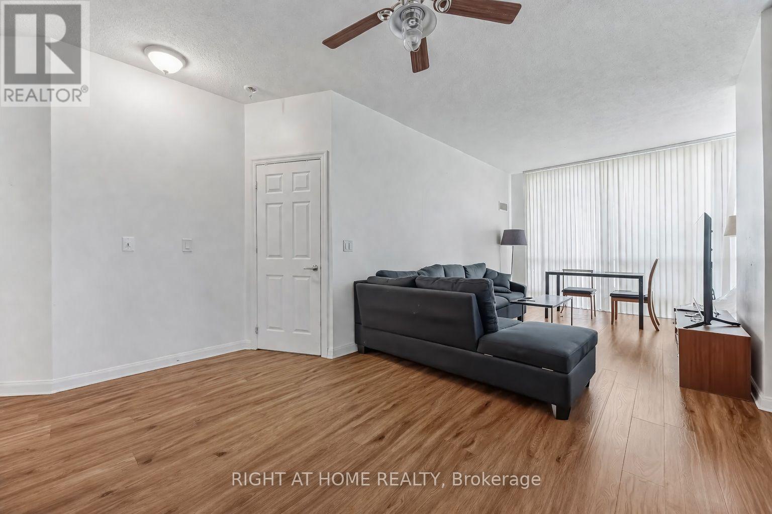 1909 - 3939 Duke Of York Boulevard, Mississauga, Ontario  L5B 4N2 - Photo 10 - W13030022