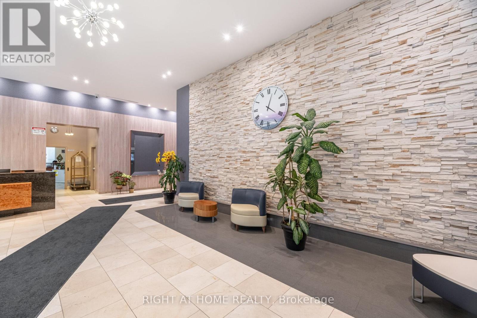 1909 - 3939 Duke Of York Boulevard, Mississauga, Ontario  L5B 4N2 - Photo 19 - W13030022