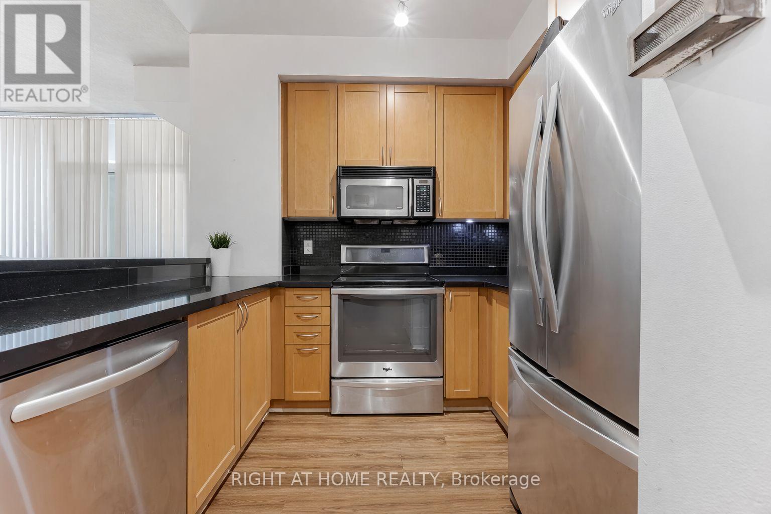 1909 - 3939 Duke Of York Boulevard, Mississauga, Ontario  L5B 4N2 - Photo 8 - W13030022