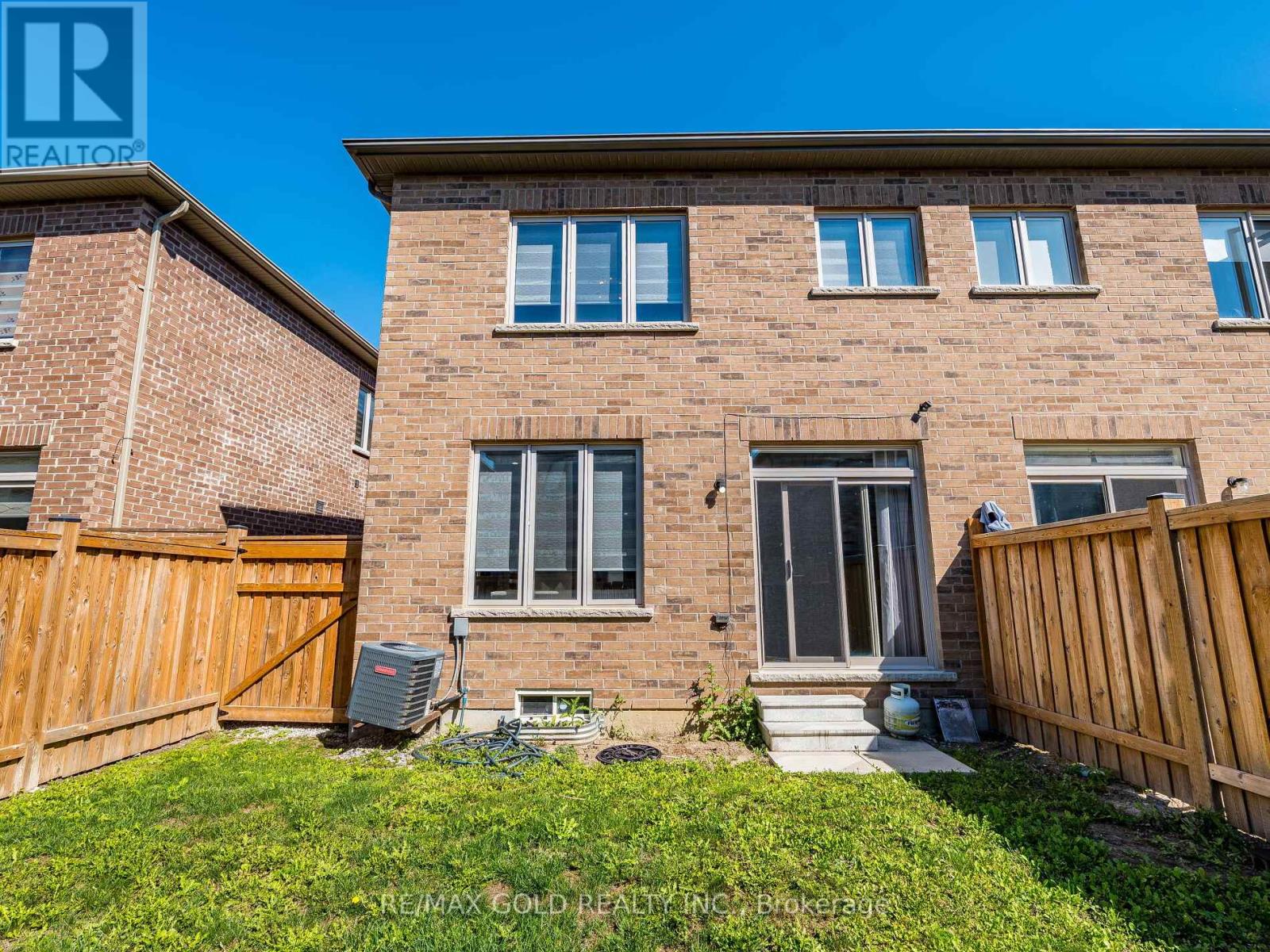 105 Boathouse Road, Brampton, Ontario  L7A 5B7 - Photo 33 - W13030024