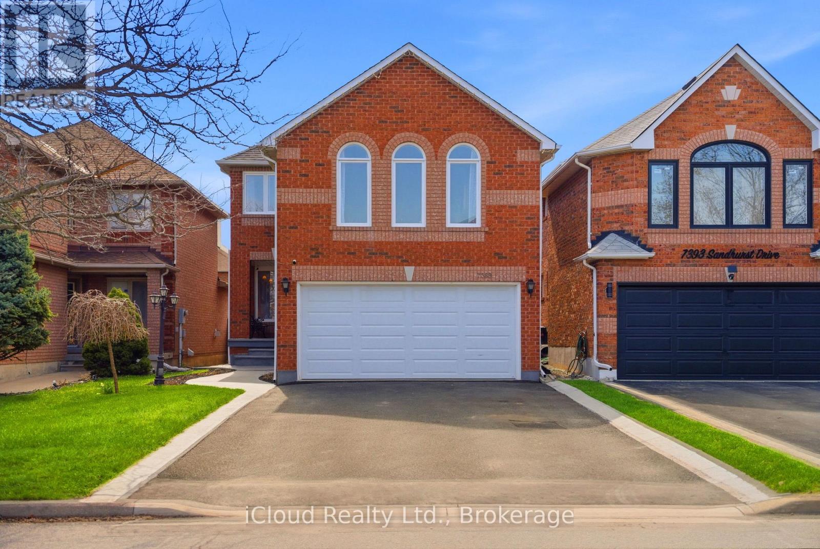 7389 SANDHURST DRIVE, Mississauga, Ontario