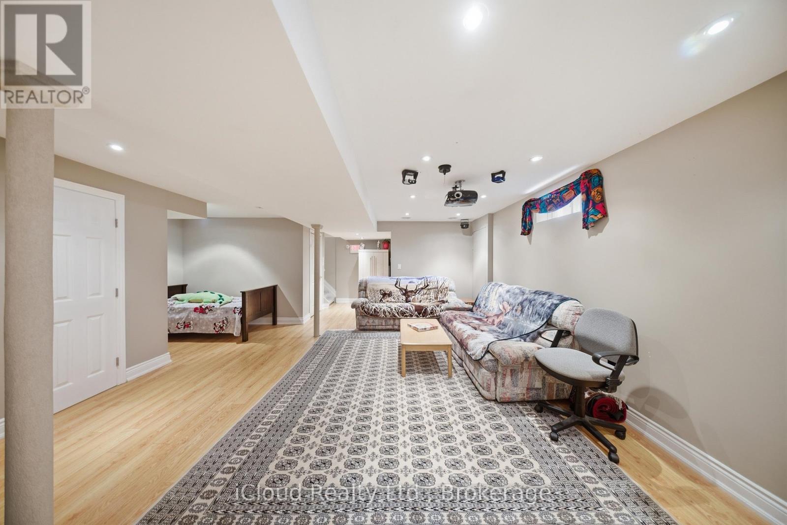 7389 Sandhurst Drive, Mississauga, Ontario  L5N 7G6 - Photo 34 - W13030066