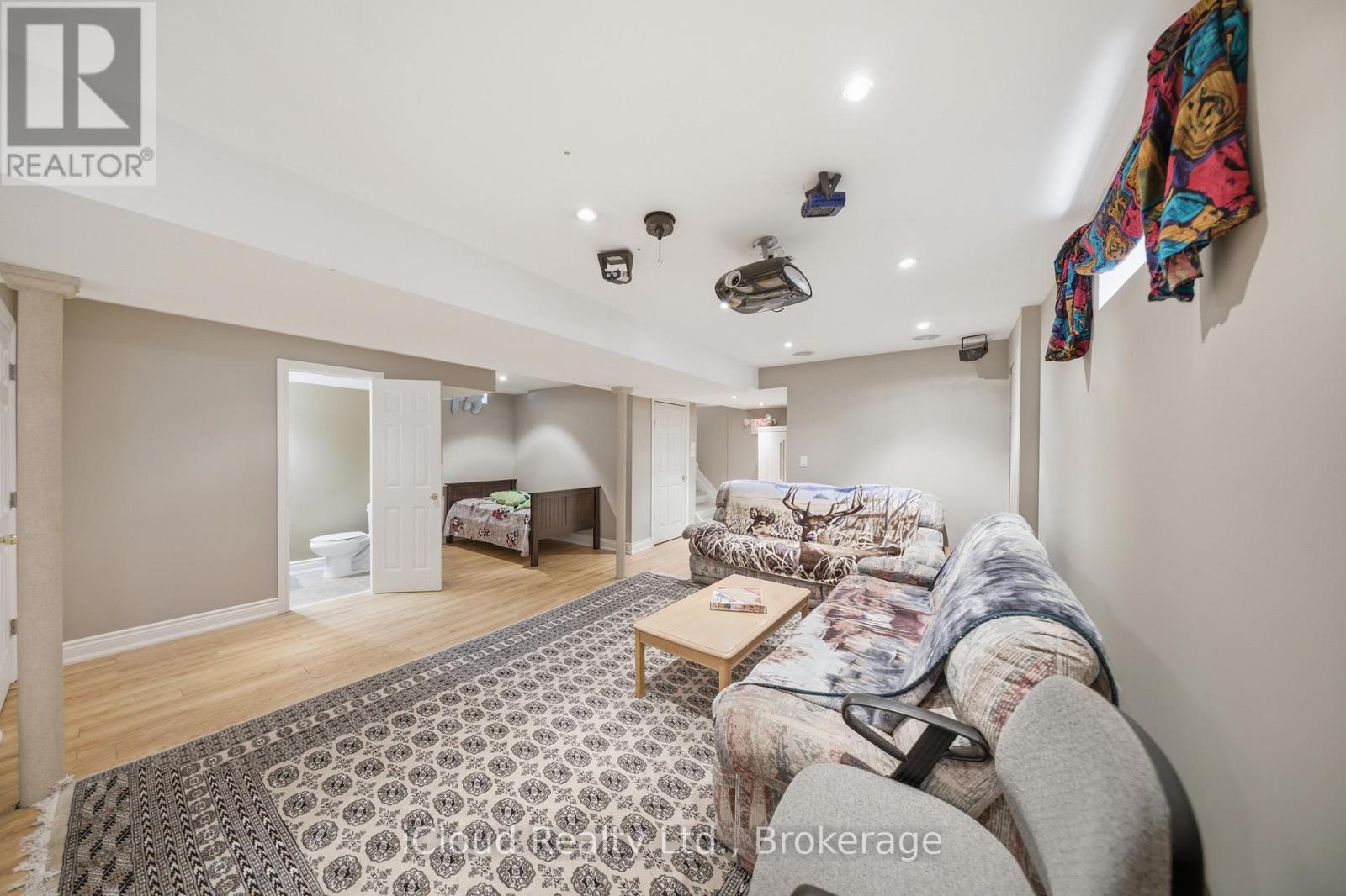 7389 Sandhurst Drive, Mississauga, Ontario  L5N 7G6 - Photo 35 - W13030066