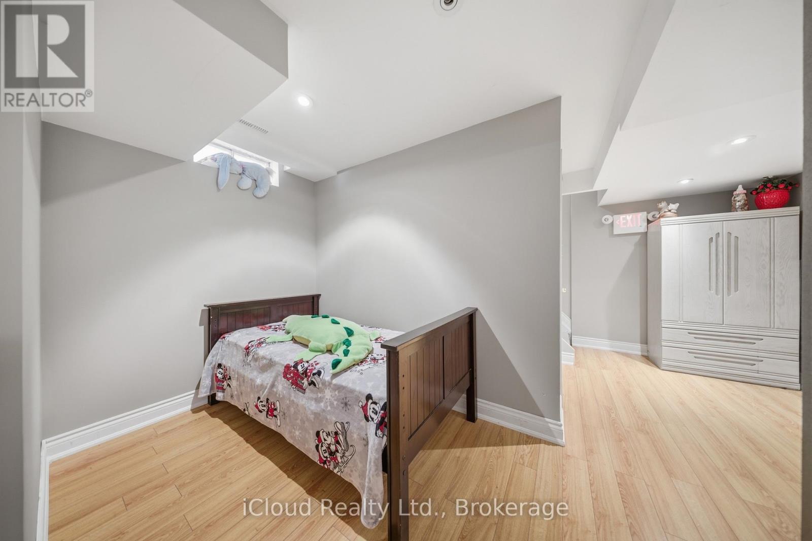 7389 Sandhurst Drive, Mississauga, Ontario  L5N 7G6 - Photo 37 - W13030066