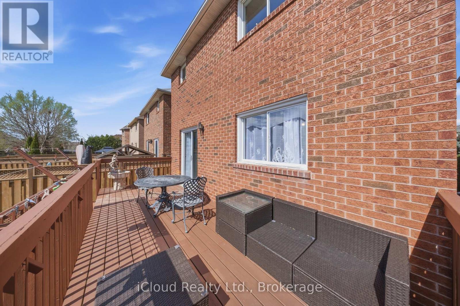 7389 Sandhurst Drive, Mississauga, Ontario  L5N 7G6 - Photo 40 - W13030066