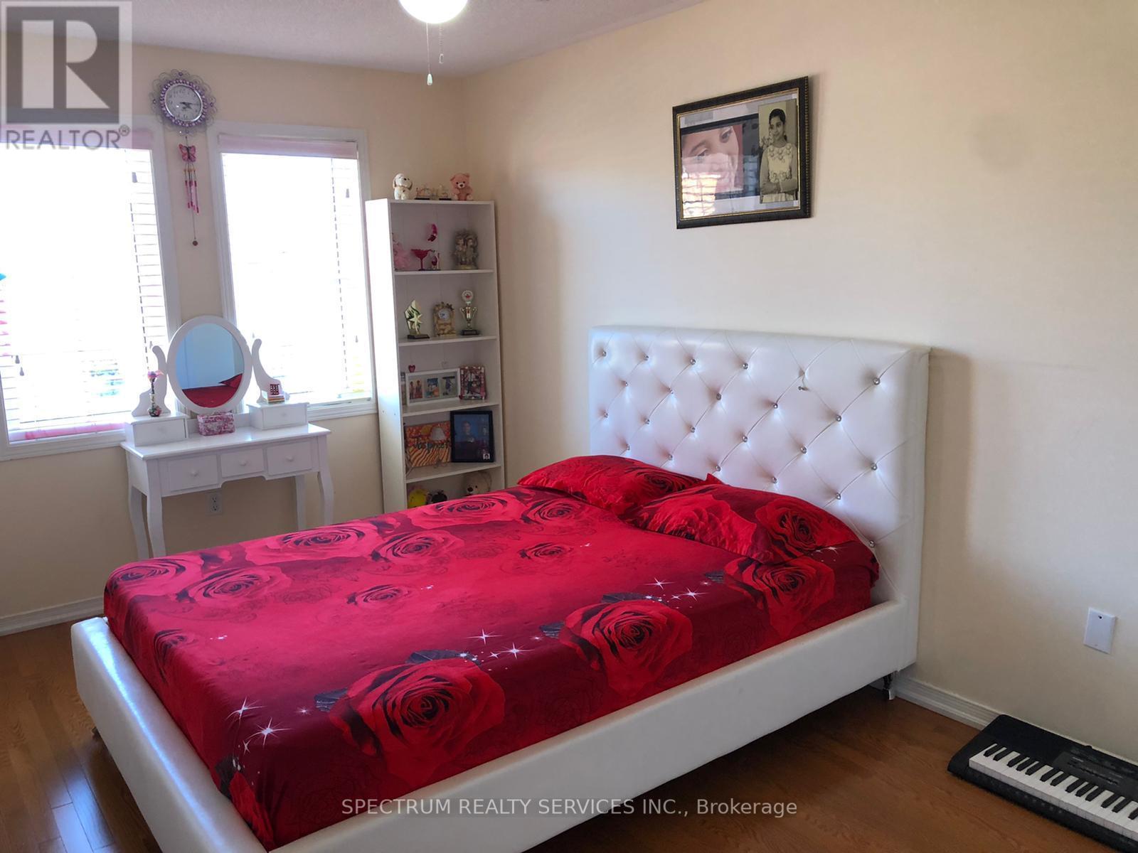 90 Templehill Road, Brampton, Ontario  L6R 3R6 - Photo 11 - W13030078