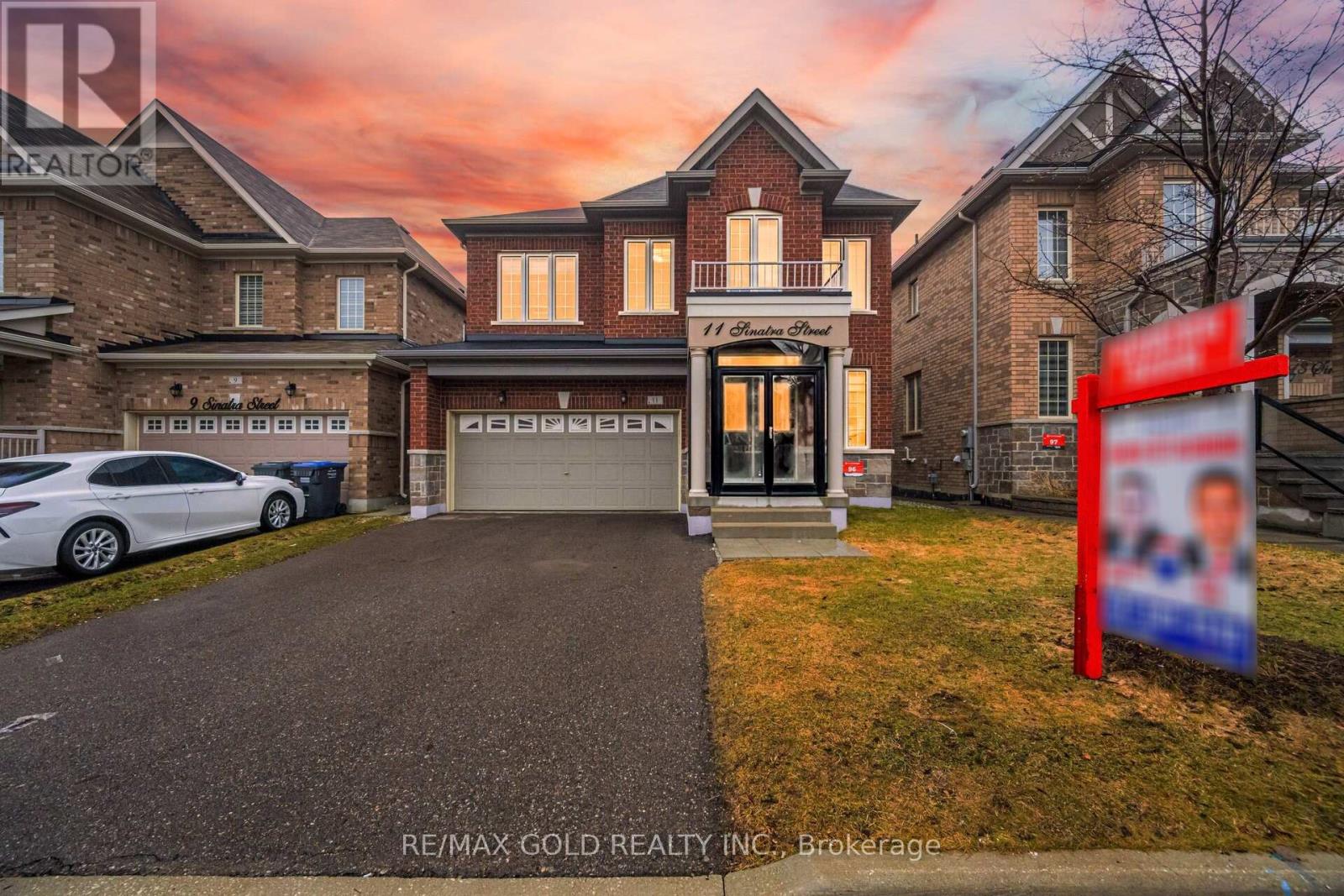 11 SINATRA STREET, Brampton, Ontario