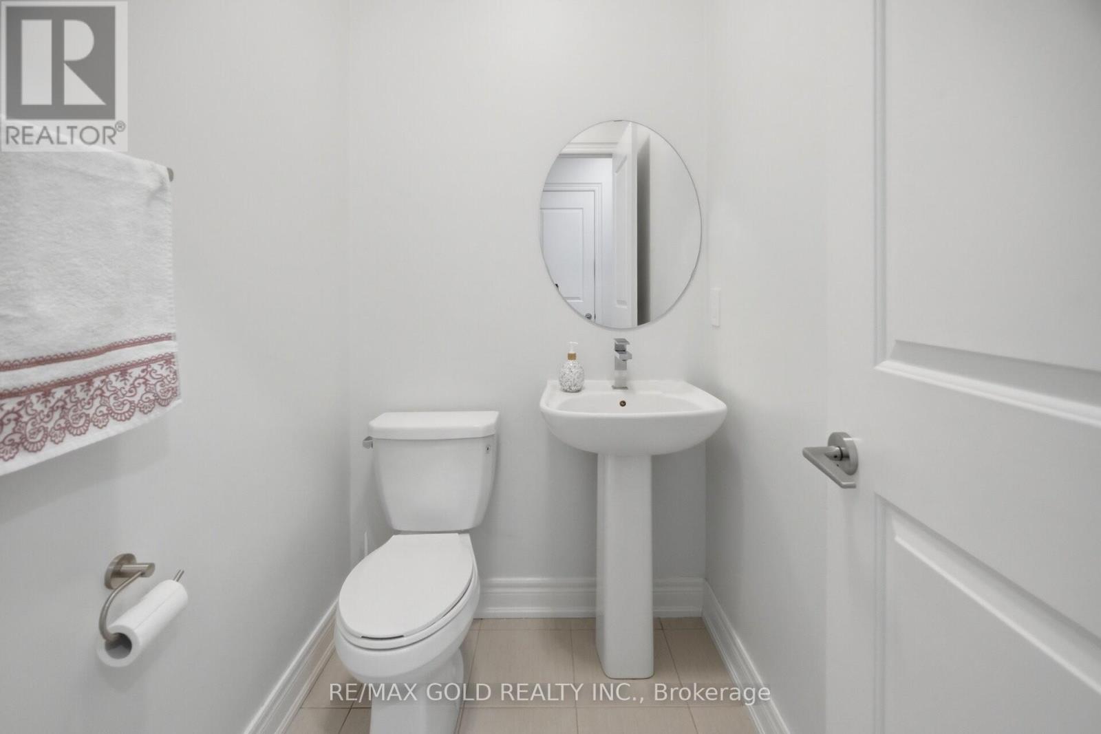 11 Sinatra Street, Brampton, Ontario  L6R 4B3 - Photo 11 - W13030080