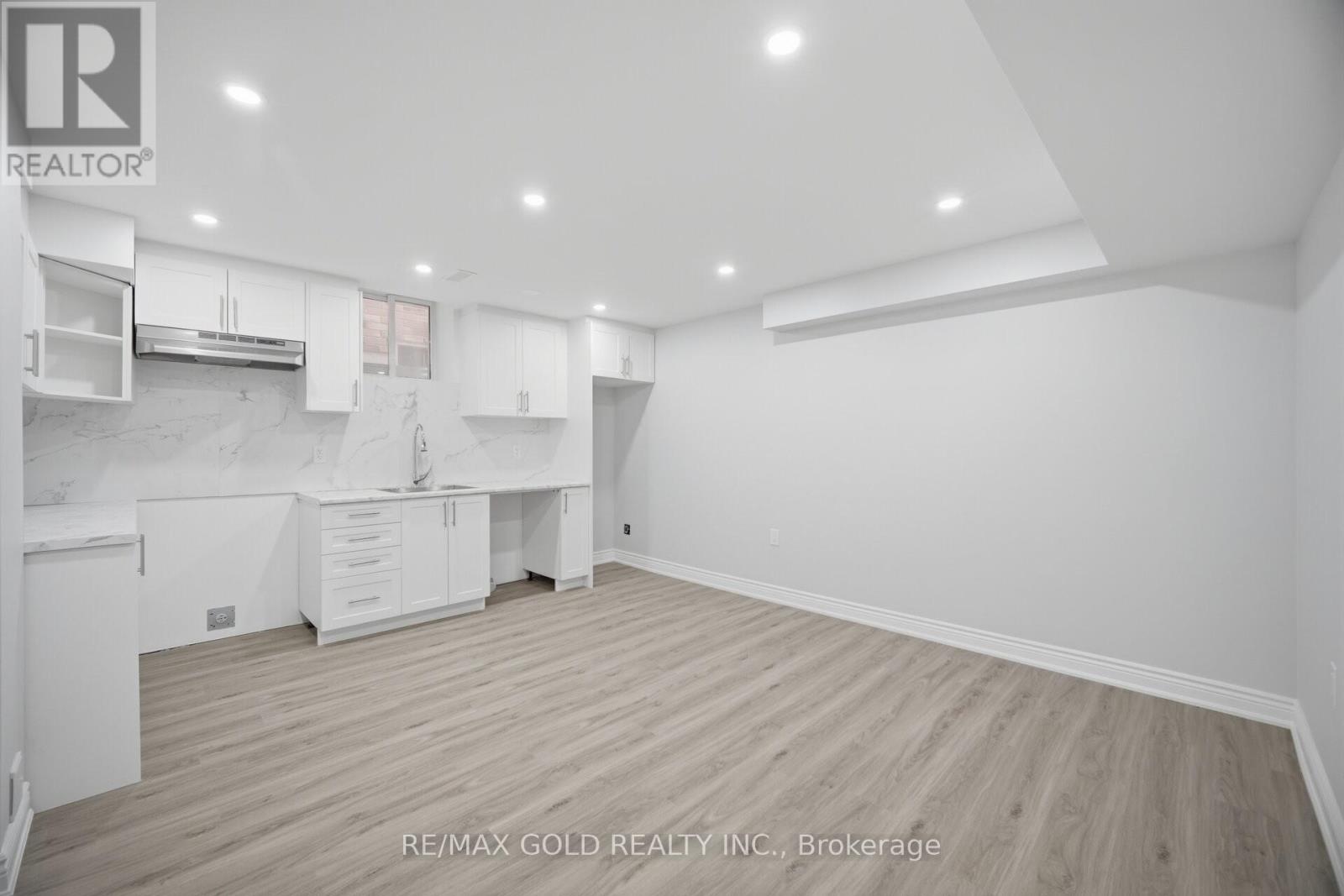 11 Sinatra Street, Brampton, Ontario  L6R 4B3 - Photo 22 - W13030080