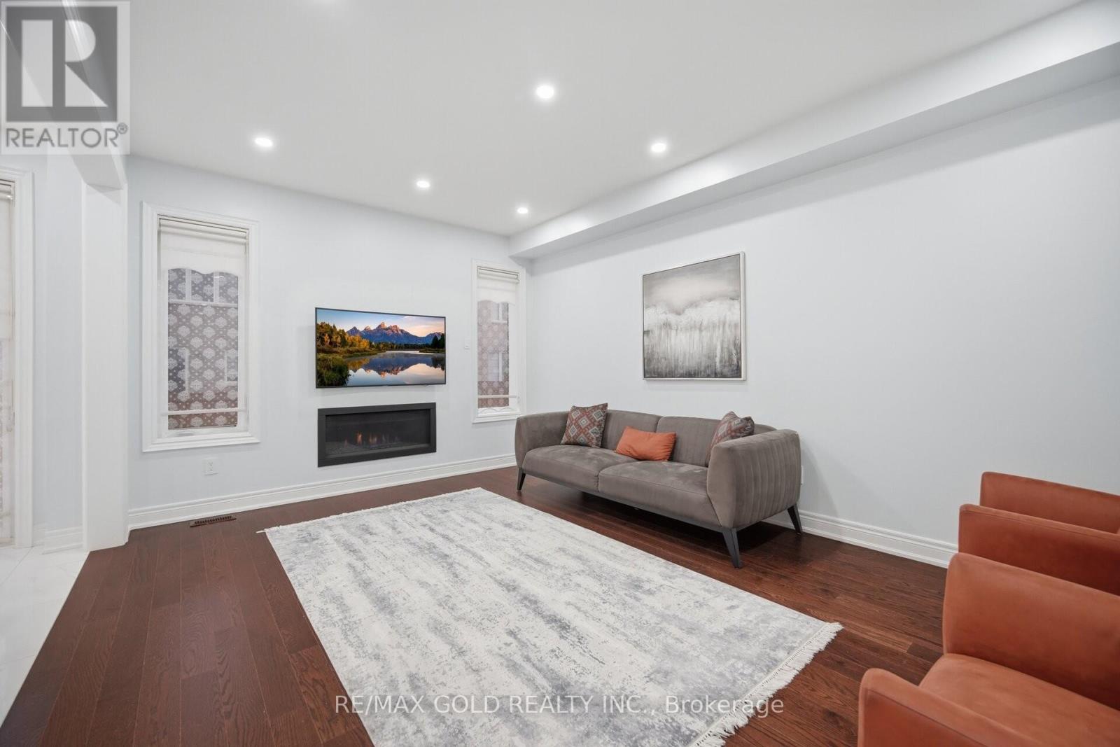 11 Sinatra Street, Brampton, Ontario  L6R 4B3 - Photo 6 - W13030080