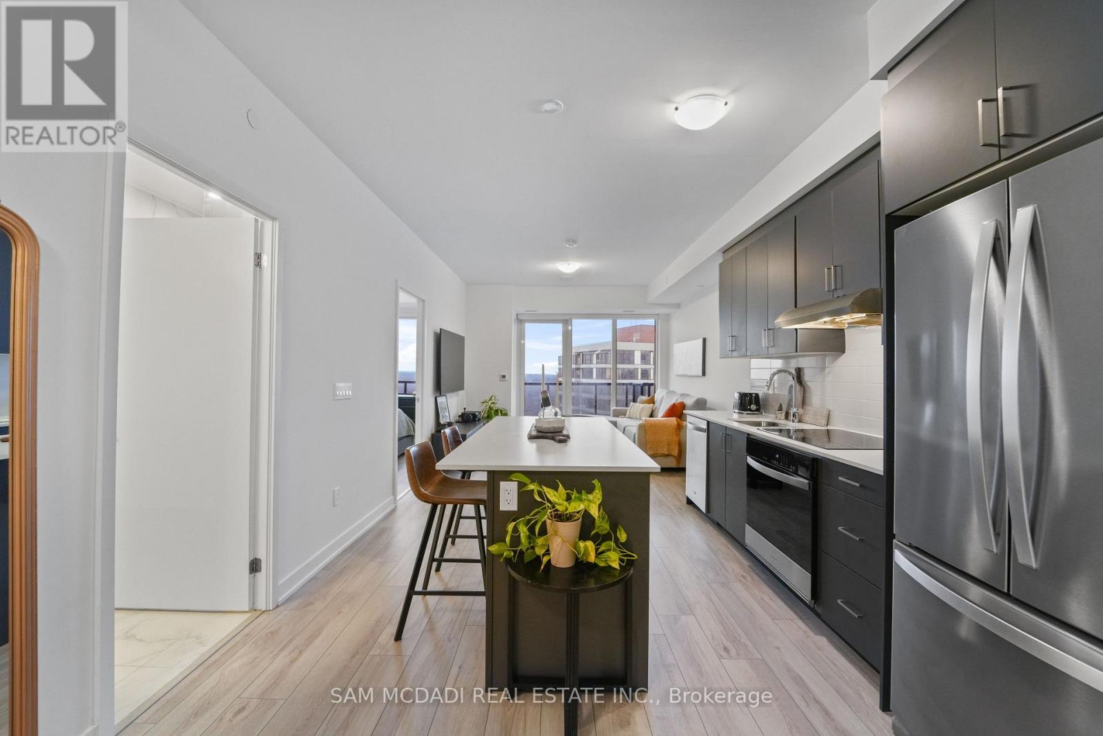 1403 - 1035 Southdown Road, Mississauga, Ontario  L5J 0A2 - Photo 7 - W13030104