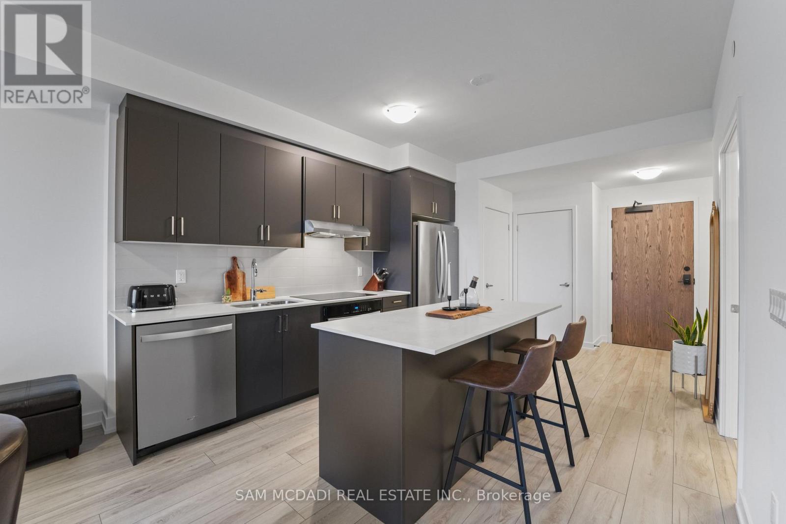 1403 - 1035 Southdown Road, Mississauga, Ontario  L5J 0A2 - Photo 8 - W13030104