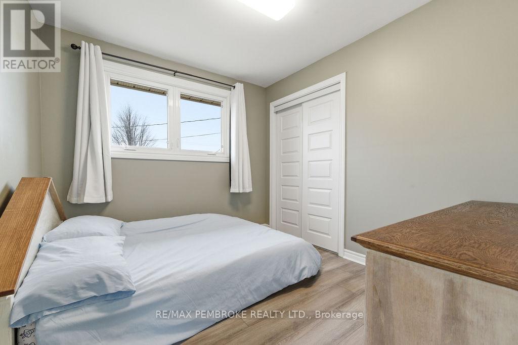 34 John Street, Petawawa, Ontario  K8H 1S7 - Photo 22 - X13030142