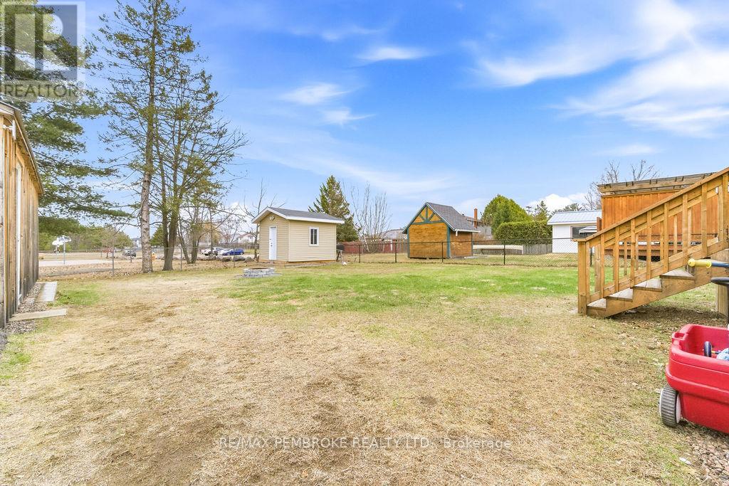 34 John Street, Petawawa, Ontario  K8H 1S7 - Photo 34 - X13030142