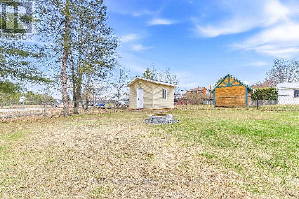 34 John Street, Petawawa, Ontario  K8H 1S7 - Photo 38 - X13030142