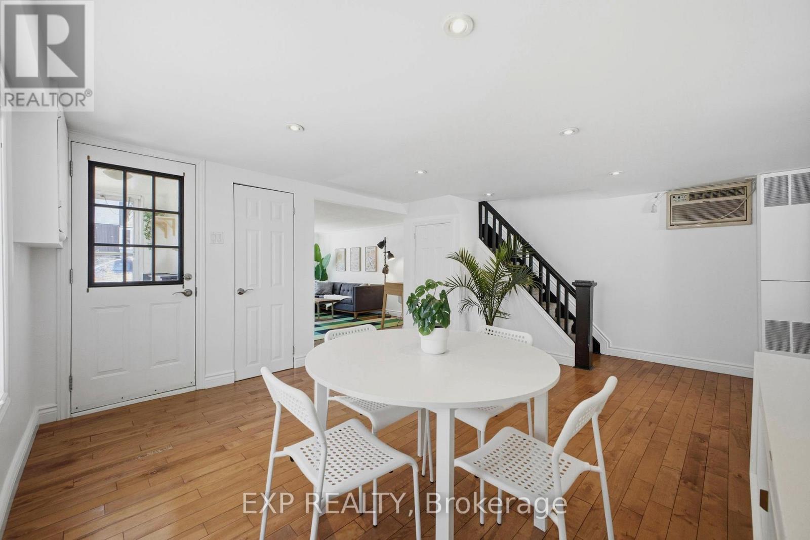 203 Carruthers Avenue, Ottawa, Ontario  K1Y 1N6 - Photo 4 - X13030198