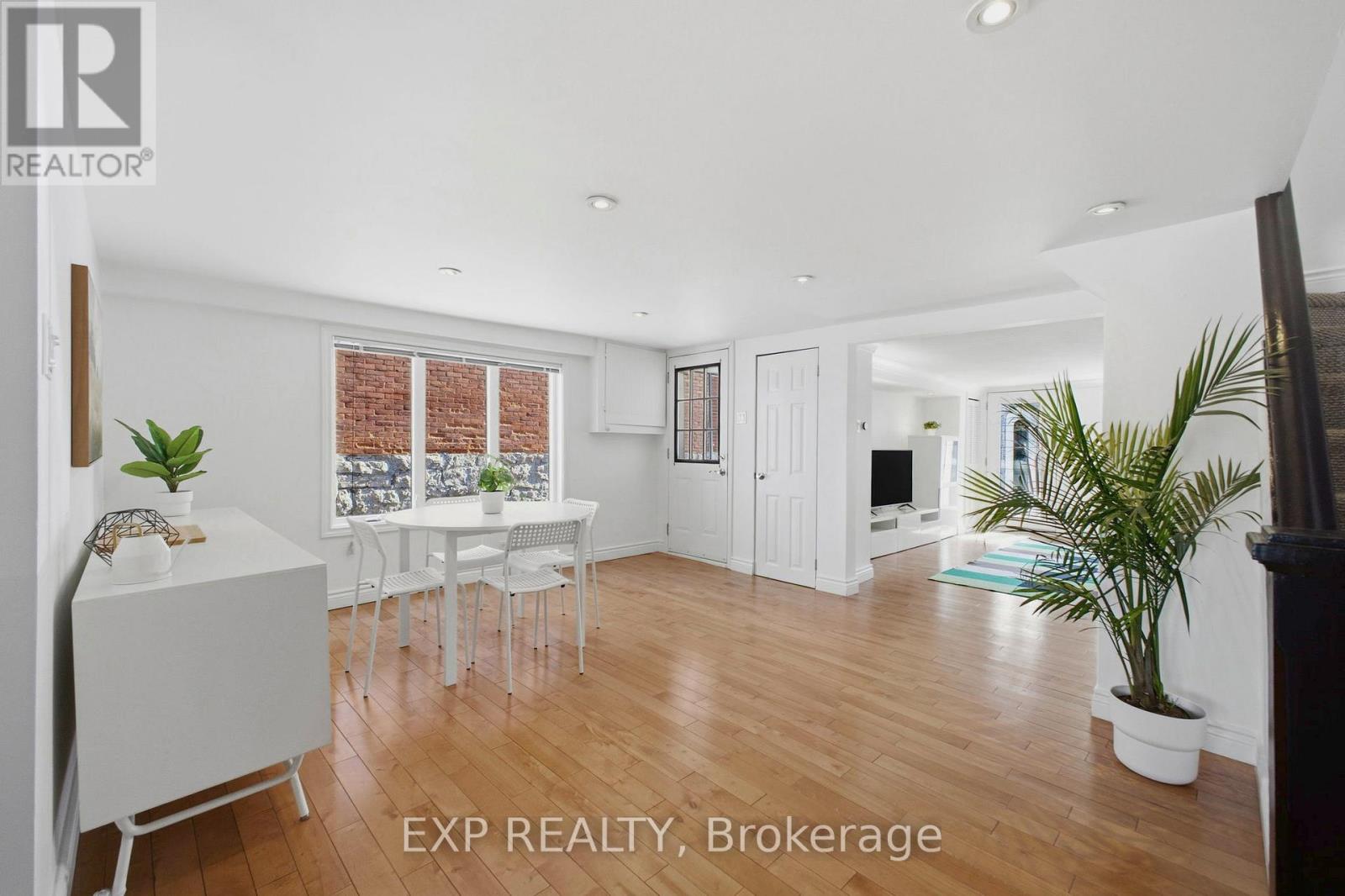 203 Carruthers Avenue, Ottawa, Ontario  K1Y 1N6 - Photo 6 - X13030198