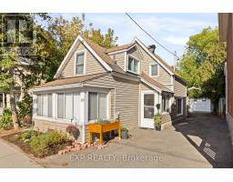 203 CARRUTHERS AVENUE, Ottawa, Ontario