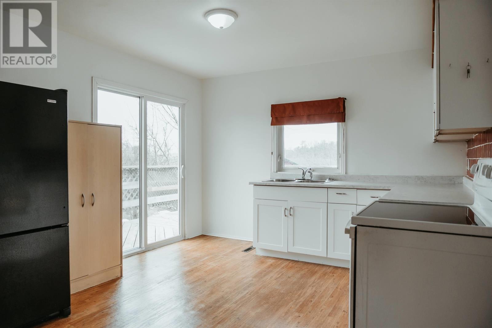 512 Portage St, Kenora, Ontario  P0X 1C0 - Photo 5 - TB2600768