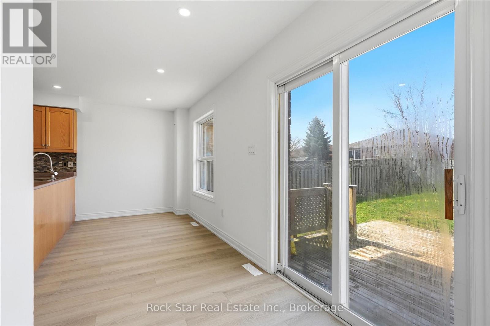 20 Knupp Road, Barrie (Edgehill Drive), Ontario  L4N 0P6 - Photo 11 - S13030248