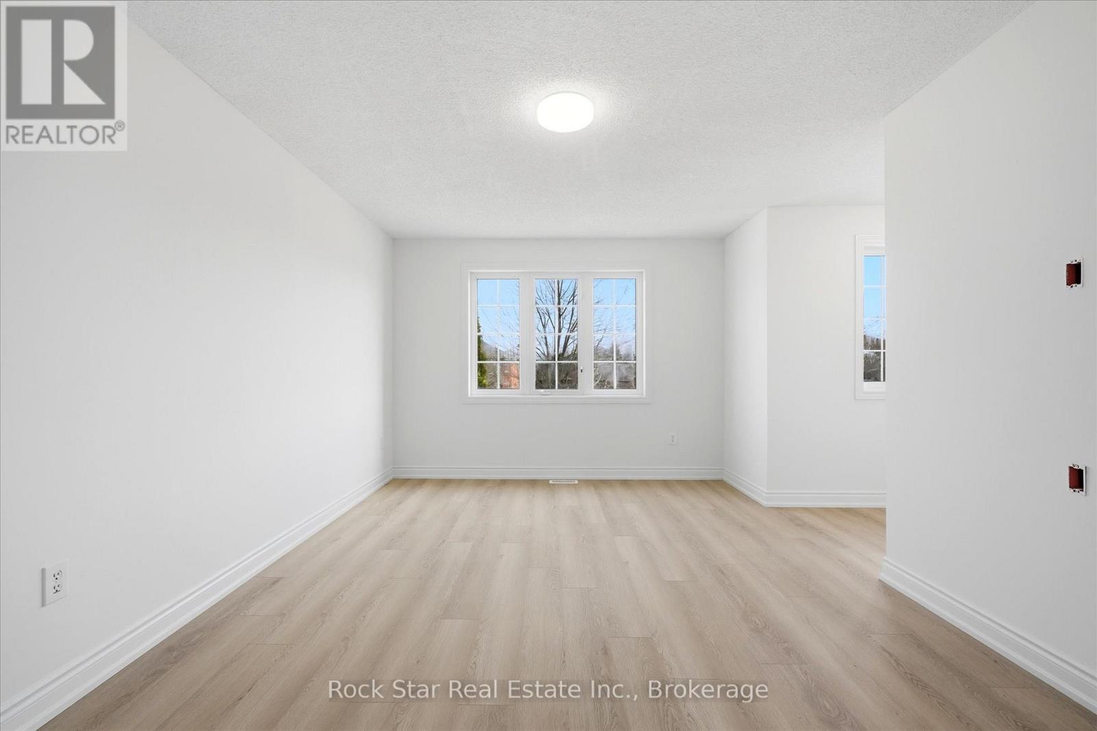 20 Knupp Road, Barrie (Edgehill Drive), Ontario  L4N 0P6 - Photo 13 - S13030248