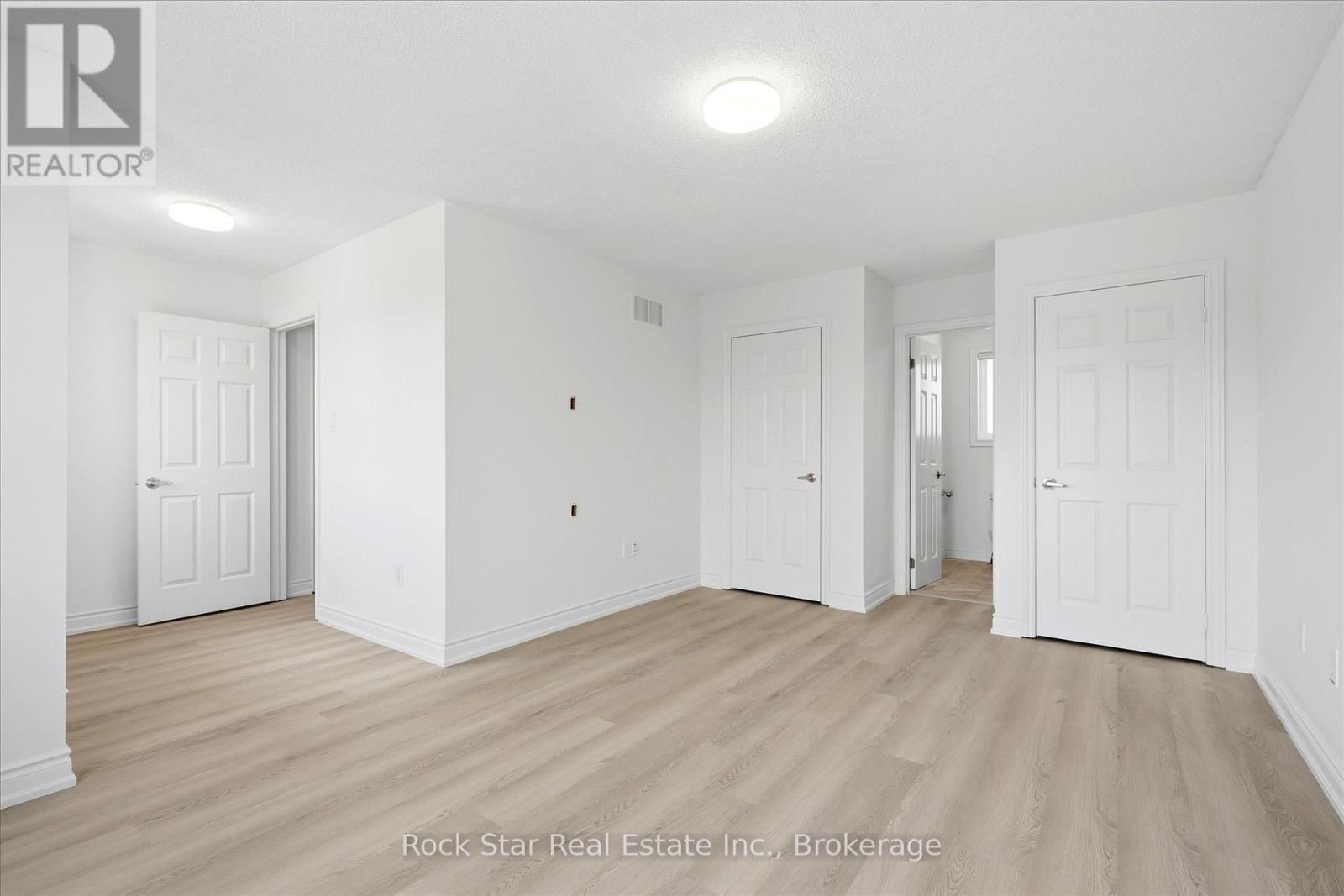 20 Knupp Road, Barrie (Edgehill Drive), Ontario  L4N 0P6 - Photo 14 - S13030248