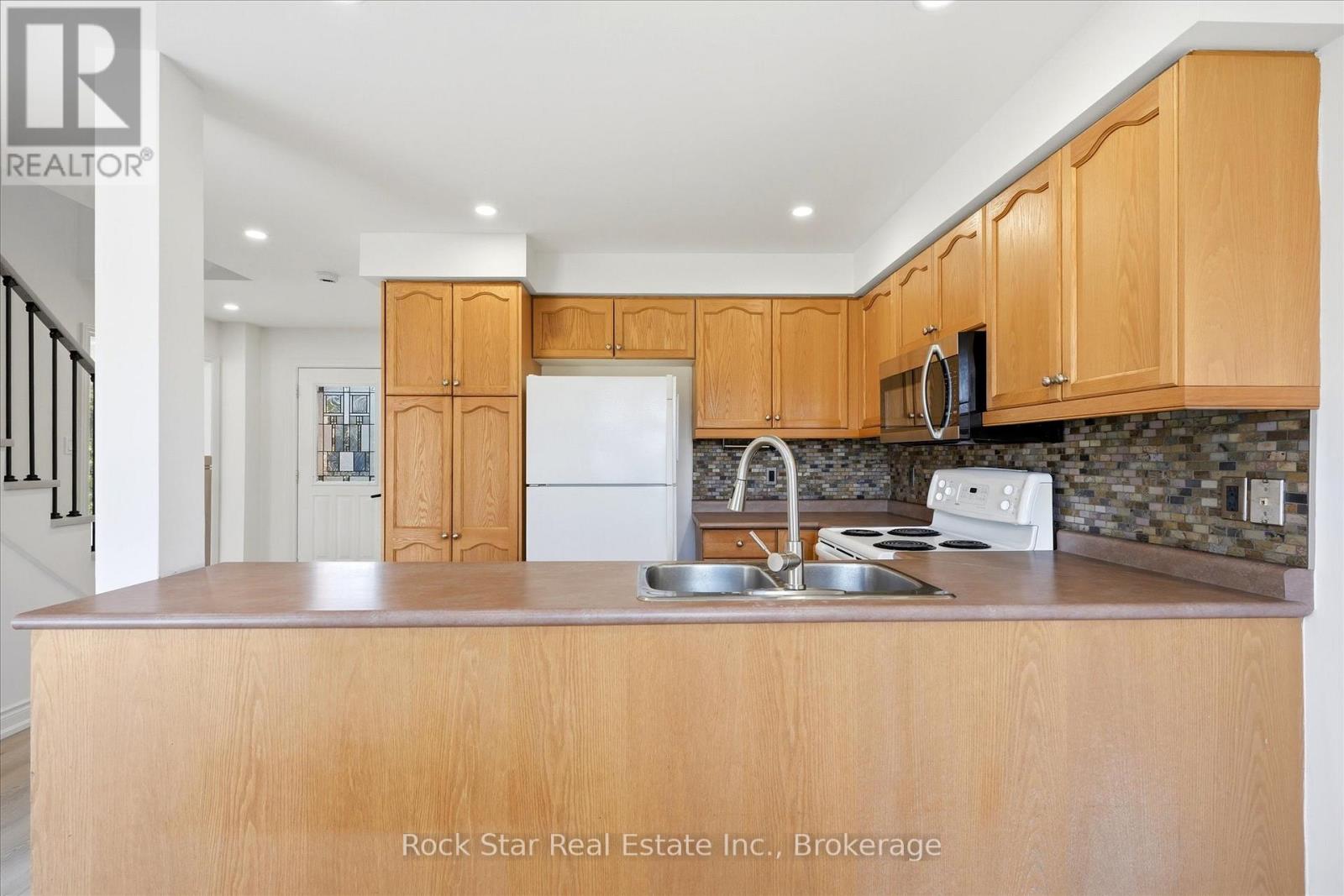 20 Knupp Road, Barrie (Edgehill Drive), Ontario  L4N 0P6 - Photo 9 - S13030248