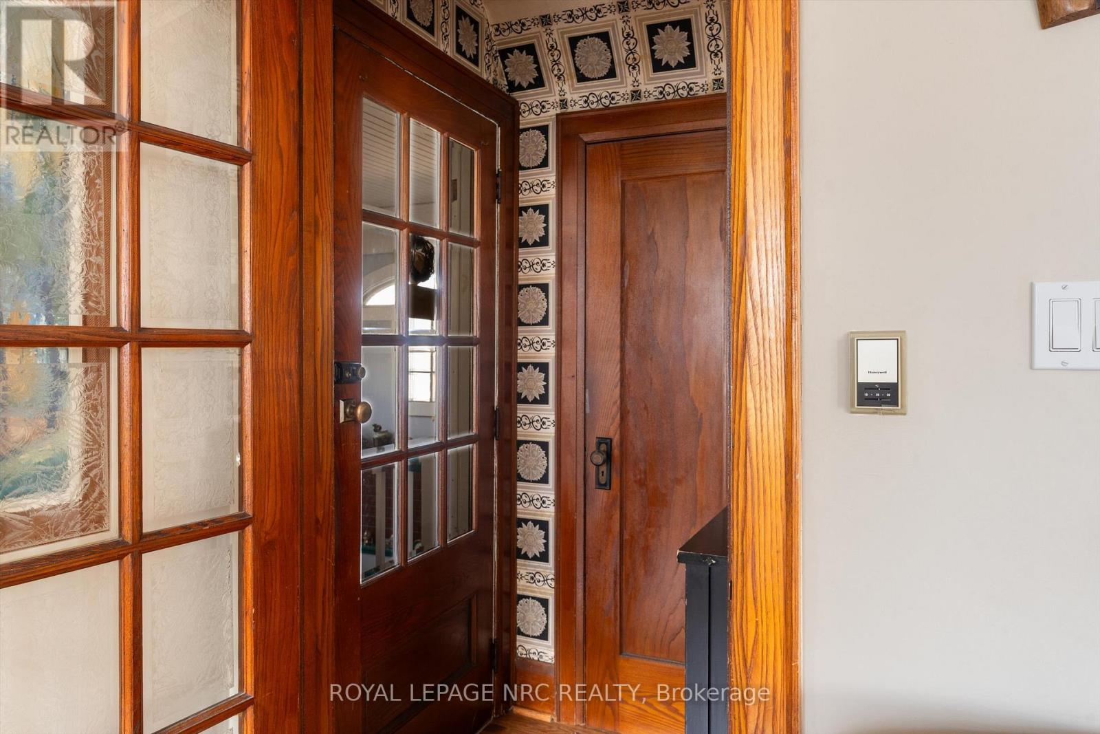 4148 Drummond Road S, Niagara Falls, Ontario  L2E 6B9 - Photo 2 - X13030202