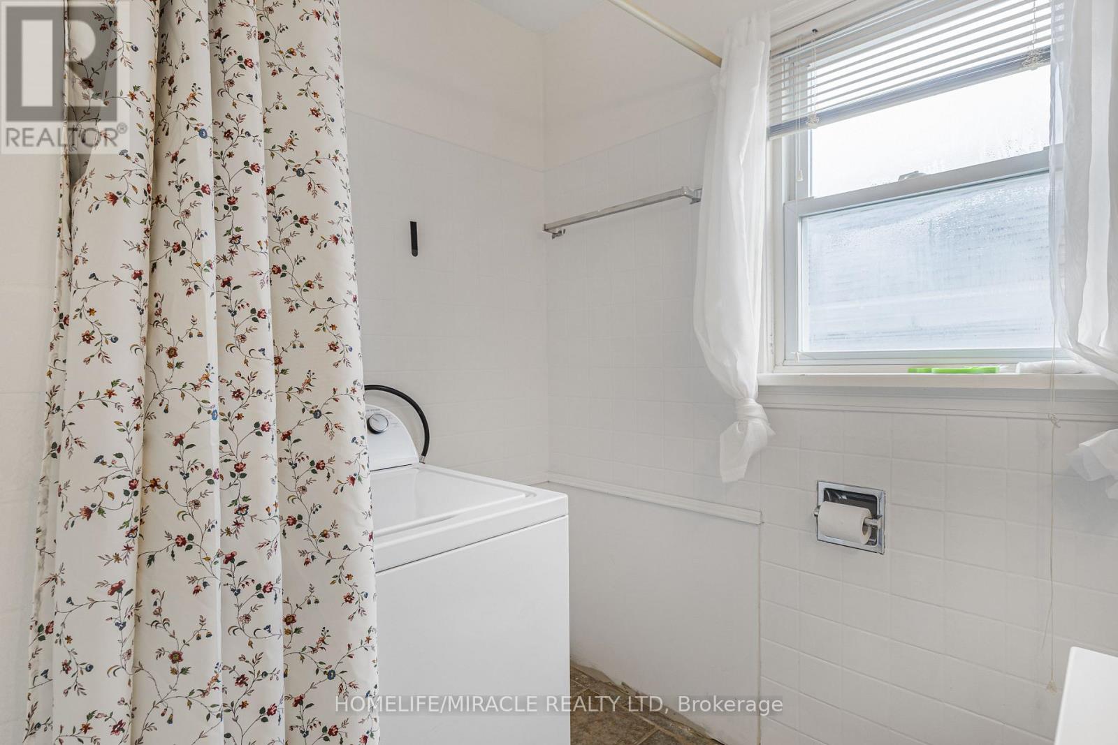 3318 Sinnicks Avenue, Niagara Falls, Ontario  L2J 2G3 - Photo 41 - X13029732