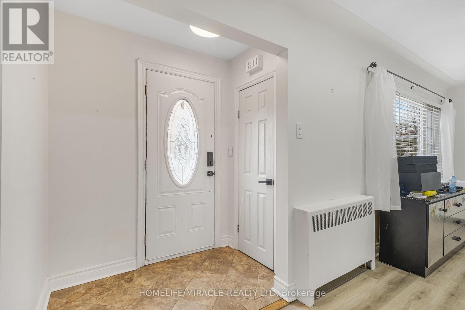 3318 Sinnicks Avenue, Niagara Falls, Ontario  L2J 2G3 - Photo 5 - X13029732