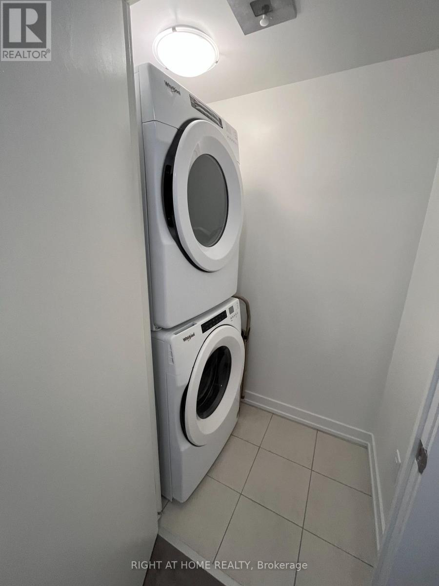 1501 - 55 Duke Street W, Kitchener, Ontario  N2H 0C9 - Photo 3 - X13029742