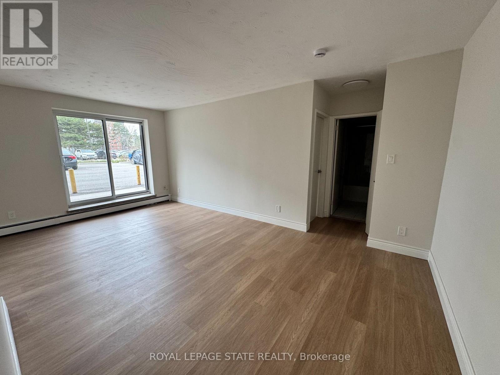 102 - 105 Tia Drive, Hamilton, Ontario  L8H 2N8 - Photo 3 - X13029792