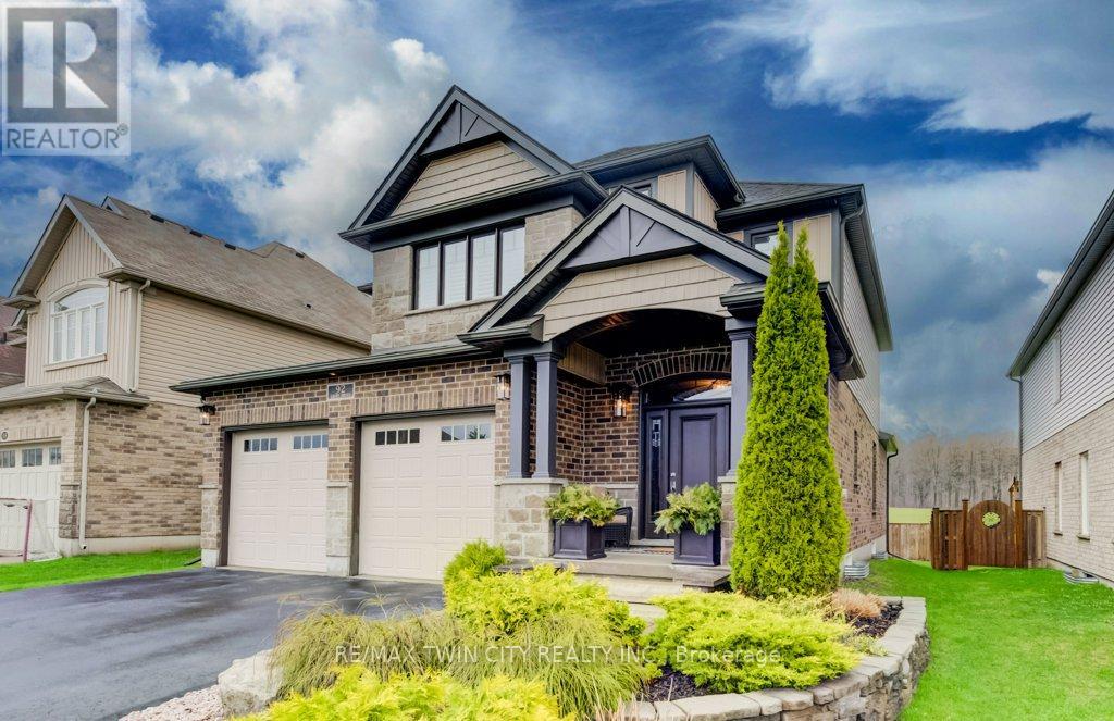 92 Kropf Drive, Wilmot, Ontario  N3A 4S3 - Photo 2 - X13029826