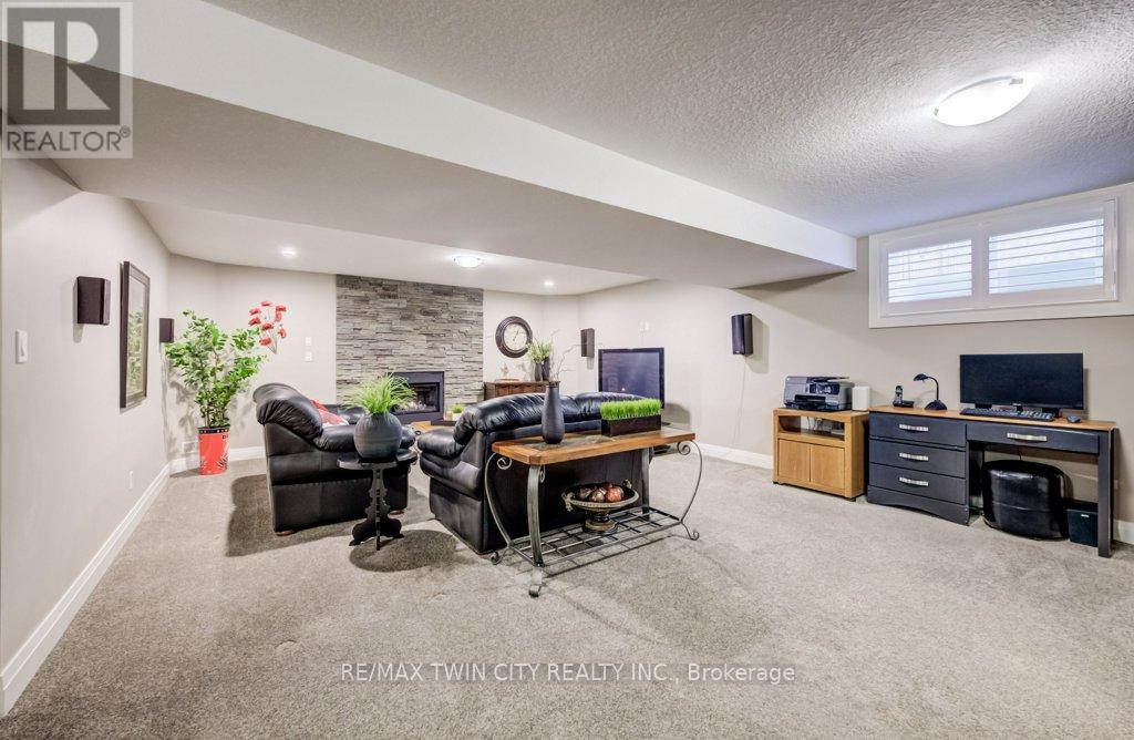 92 Kropf Drive, Wilmot, Ontario  N3A 4S3 - Photo 39 - X13029826