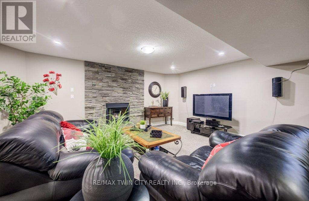 92 Kropf Drive, Wilmot, Ontario  N3A 4S3 - Photo 40 - X13029826