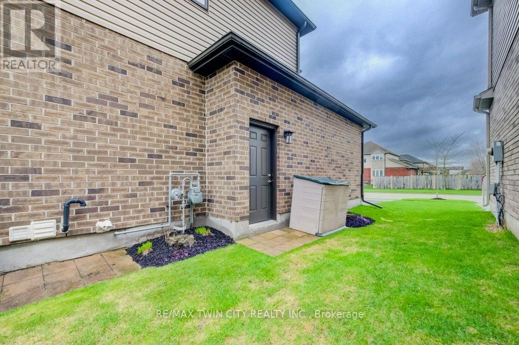 92 Kropf Drive, Wilmot, Ontario  N3A 4S3 - Photo 45 - X13029826