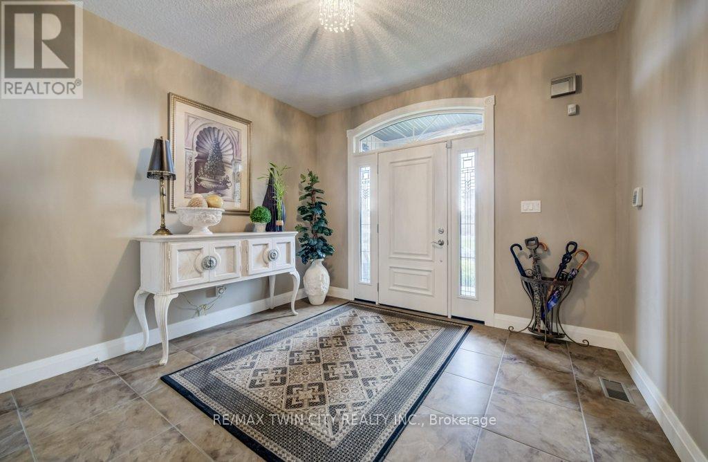 92 Kropf Drive, Wilmot, Ontario  N3A 4S3 - Photo 5 - X13029826