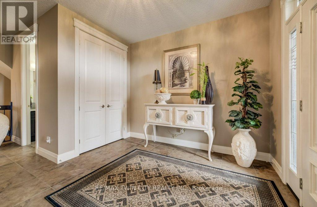 92 Kropf Drive, Wilmot, Ontario  N3A 4S3 - Photo 6 - X13029826