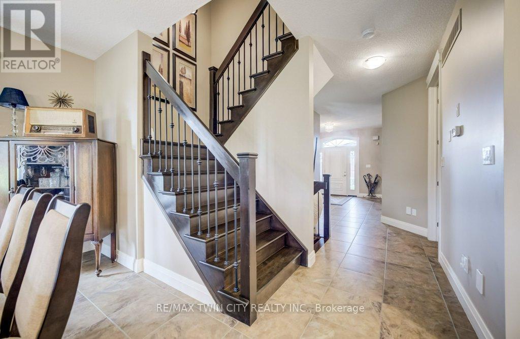 92 Kropf Drive, Wilmot, Ontario  N3A 4S3 - Photo 9 - X13029826