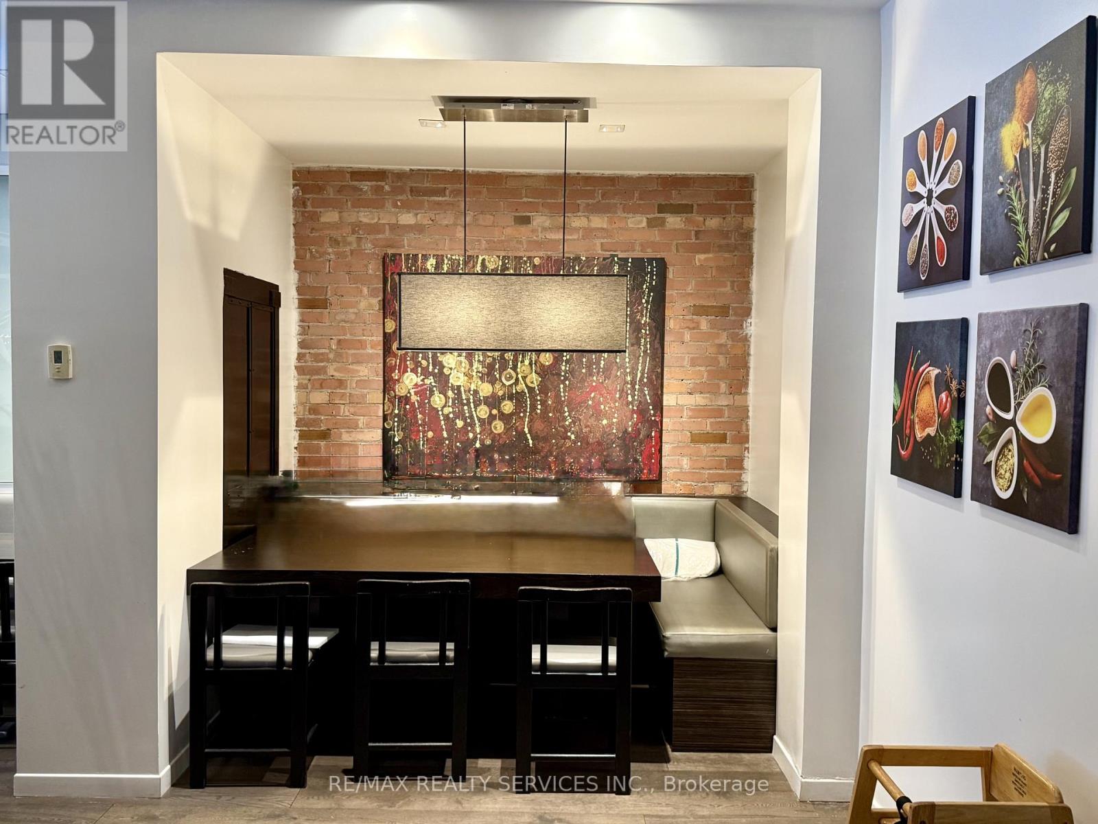 12 Queen Street, St. Catharines, Ontario  L2R 5G3 - Photo 11 - X13029830