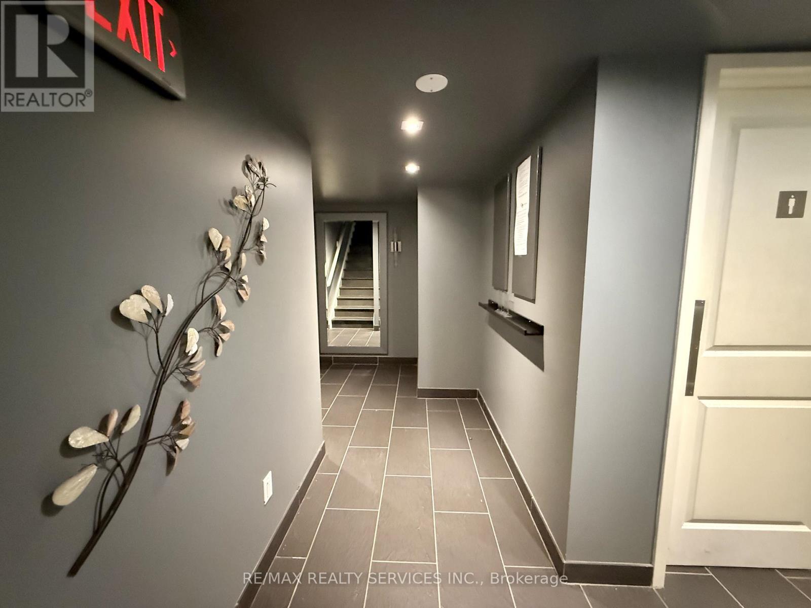 12 Queen Street, St. Catharines, Ontario  L2R 5G3 - Photo 21 - X13029830