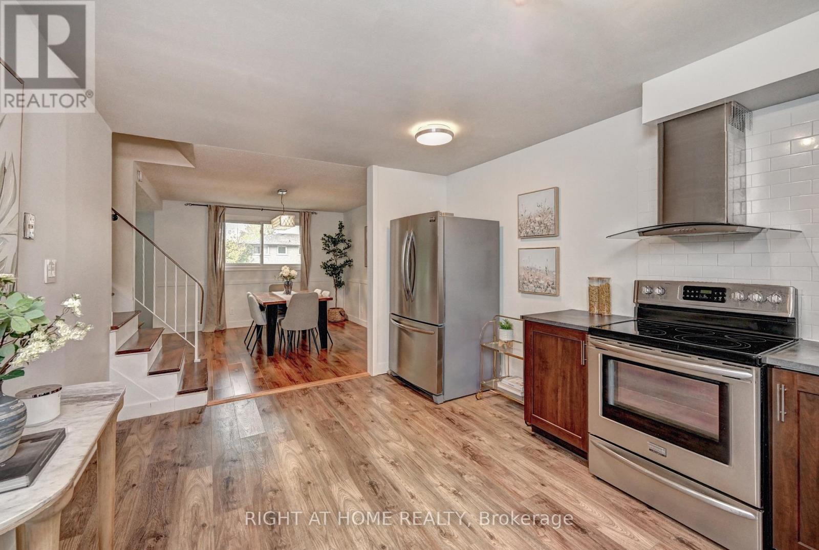 39 Southwood Drive, Kitchener, Ontario  N2E 2E6 - Photo 16 - X13029892