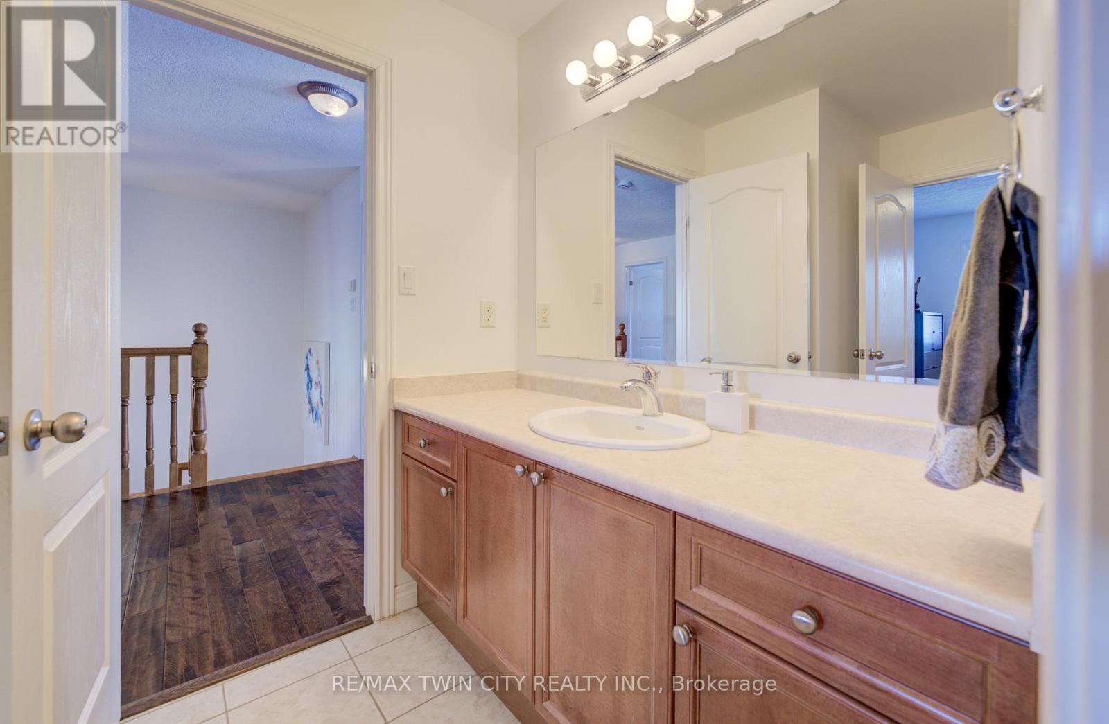 169 Falconridge Drive, Kitchener, Ontario  N2K 4J9 - Photo 36 - X13029906