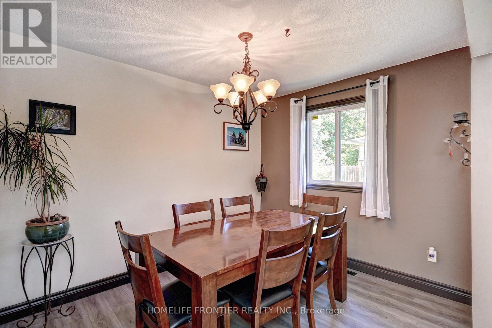 121 Forest Road, Brantford, Ontario  N3S 7L5 - Photo 5 - X13029926